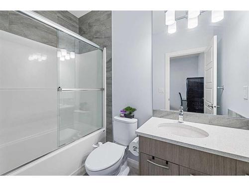 224 Red Sky Way Ne, Calgary, AB - Indoor Photo Showing Bathroom