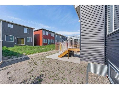 28 Walcrest Row Se, Calgary, AB - Outdoor