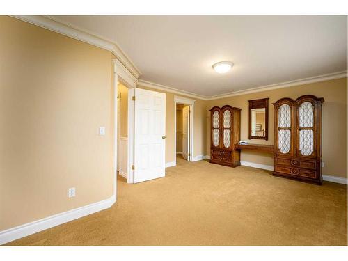 11067 Valley Springs Road Nw, Calgary, AB - Indoor Photo Showing Other Room