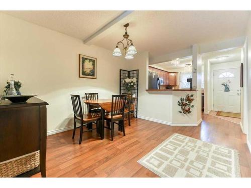 42-200 Shawnessy Drive Sw, Calgary, AB - Indoor Photo Showing Dining Room