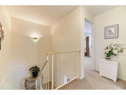 42-200 Shawnessy Drive Sw, Calgary, AB - Indoor Photo Showing Other Room