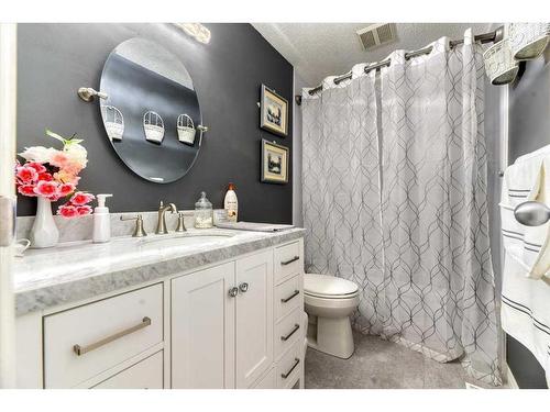 42-200 Shawnessy Drive Sw, Calgary, AB - Indoor Photo Showing Bathroom