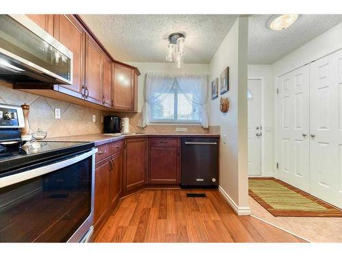 42-200 Shawnessy Drive Sw, Calgary, AB - Indoor Photo Showing Kitchen