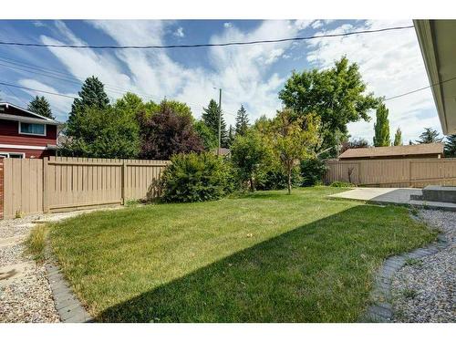 252 Parkside Way Se, Calgary, AB - Outdoor With Backyard