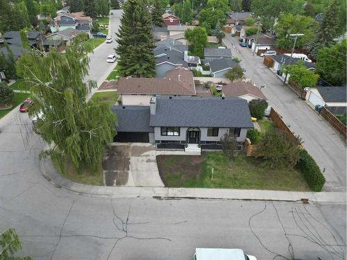 223 Parkside Way Se, Calgary, AB - Outdoor