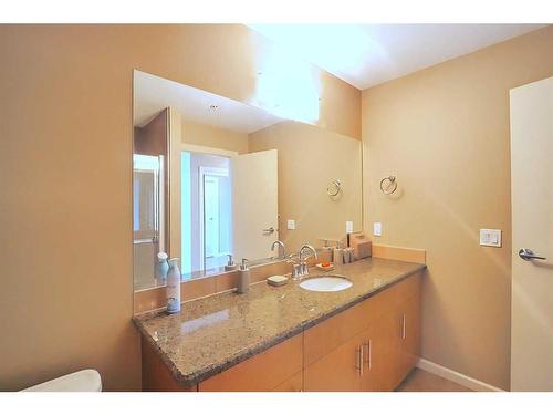 3007-210 15 Avenue Se, Calgary, AB - Indoor Photo Showing Bathroom