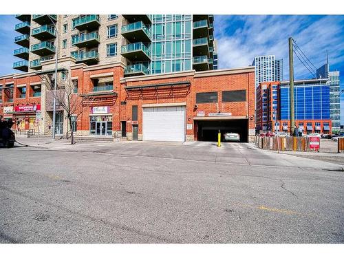 3007-210 15 Avenue Se, Calgary, AB - Outdoor With Facade