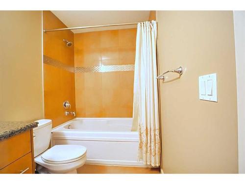 3007-210 15 Avenue Se, Calgary, AB - Indoor Photo Showing Bathroom