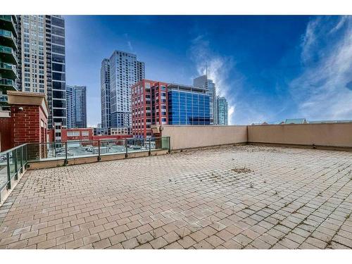 3007-210 15 Avenue Se, Calgary, AB - Outdoor