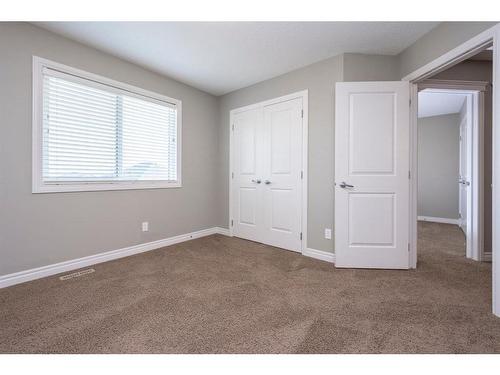 85 Sherwood Heights Nw, Calgary, AB - Indoor Photo Showing Other Room
