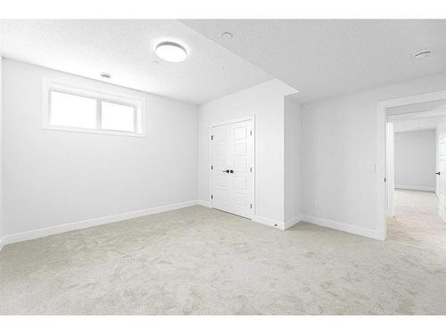 331 Muirfield Crescent, Lyalta, AB - Indoor Photo Showing Other Room