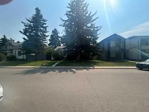 223 22 Avenue Ne, Calgary, AB - Outdoor