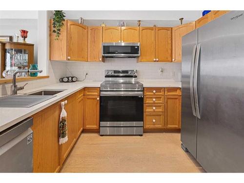 280-223 Tuscany Springs Boulevard Nw, Calgary, AB - Indoor Photo Showing Kitchen