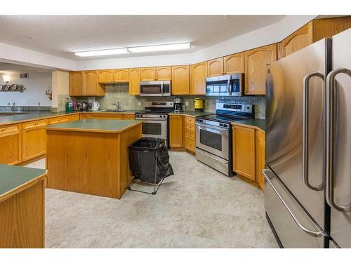 280-223 Tuscany Springs Boulevard Nw, Calgary, AB - Indoor Photo Showing Kitchen