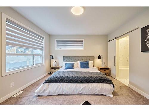 3424 15 Street Sw, Calgary, AB - Indoor Photo Showing Bedroom