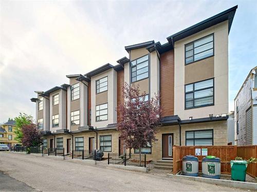 3424 15 Street Sw, Calgary, AB - Outdoor With Facade