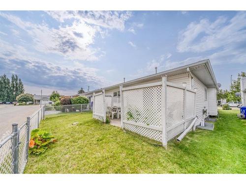 5620 Sunrise Crescent, Olds, AB - Outdoor With Deck Patio Veranda With Exterior