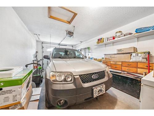 5620 Sunrise Crescent, Olds, AB - Indoor Photo Showing Garage