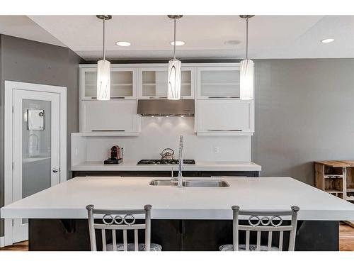 246 Evanspark Circle Nw, Calgary, AB - Indoor Photo Showing Kitchen With Double Sink With Upgraded Kitchen