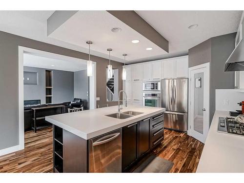 246 Evanspark Circle Nw, Calgary, AB - Indoor Photo Showing Kitchen With Double Sink With Upgraded Kitchen