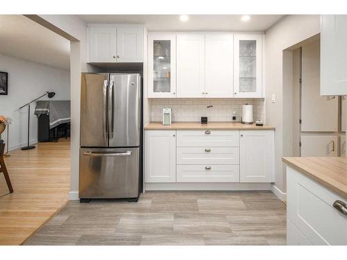 3516 19 Street Nw, Calgary, AB - Indoor Photo Showing Kitchen