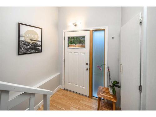 3516 19 Street Nw, Calgary, AB - Indoor Photo Showing Other Room