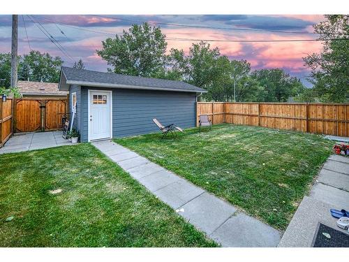 3516 19 Street Nw, Calgary, AB - Outdoor