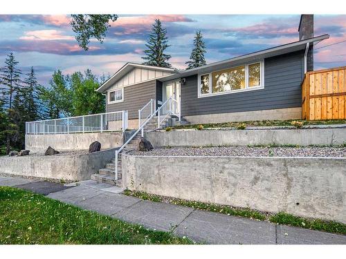 3516 19 Street Nw, Calgary, AB - Outdoor