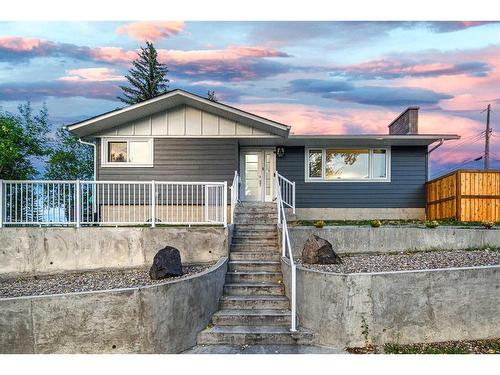 3516 19 Street Nw, Calgary, AB - Outdoor