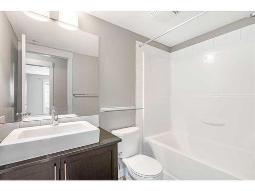 2212-155 Skyview Ranch Way Ne, Calgary, AB - Indoor Photo Showing Bathroom