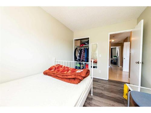 1 Falbury Crescent Ne, Calgary, AB - Indoor Photo Showing Bedroom
