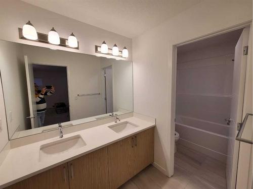 328 Copperhead Way Se, Calgary, AB - Indoor Photo Showing Bathroom