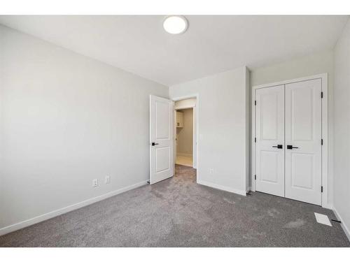 18 Magnolia Court Se, Calgary, AB - Indoor