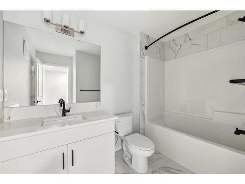 18 Magnolia Court Se, Calgary, AB - Indoor Photo Showing Bathroom