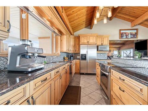 260011 Mountain Ridge Place, Rural Rocky View County, AB - Indoor Photo Showing Kitchen