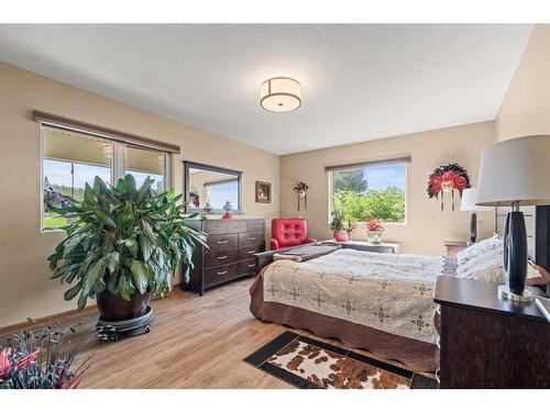 260011 Mountain Ridge Place, Rural Rocky View County, AB - Indoor Photo Showing Bedroom