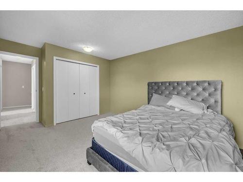 39-3200 60 Street Ne, Calgary, AB - Indoor Photo Showing Bedroom