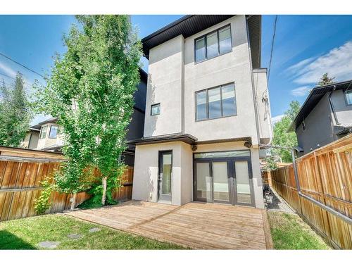 1821A Broadview Road Nw, Calgary, AB - Outdoor