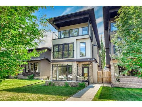 1821A Broadview Road Nw, Calgary, AB - Outdoor With Balcony