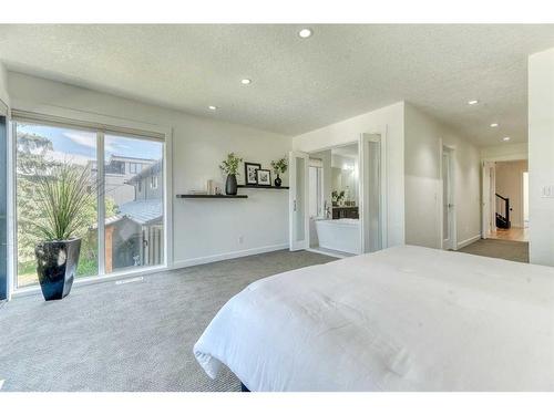 1821A Broadview Road Nw, Calgary, AB - Indoor Photo Showing Bedroom