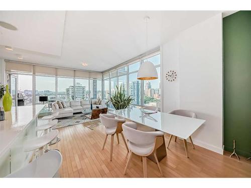 1001-530 12 Avenue Sw, Calgary, AB - Indoor Photo Showing Dining Room