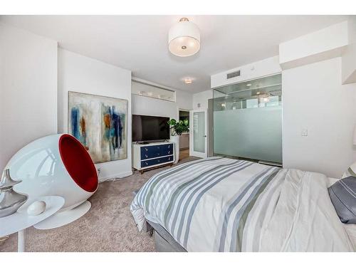 1001-530 12 Avenue Sw, Calgary, AB - Indoor Photo Showing Bedroom