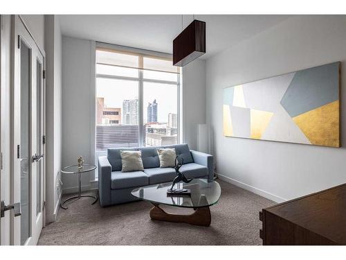 1001-530 12 Avenue Sw, Calgary, AB - Indoor Photo Showing Living Room