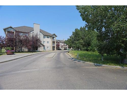 103-3000 Citadel Meadow Point Nw, Calgary, AB - Outdoor