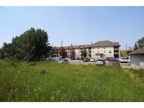 103-3000 Citadel Meadow Point Nw, Calgary, AB - Outdoor