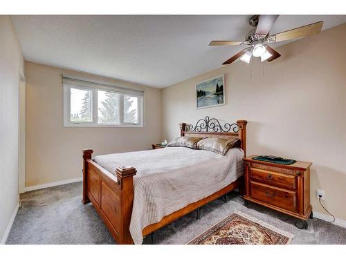 940 Rundlecairn Way Ne, Calgary, AB - Indoor Photo Showing Bedroom