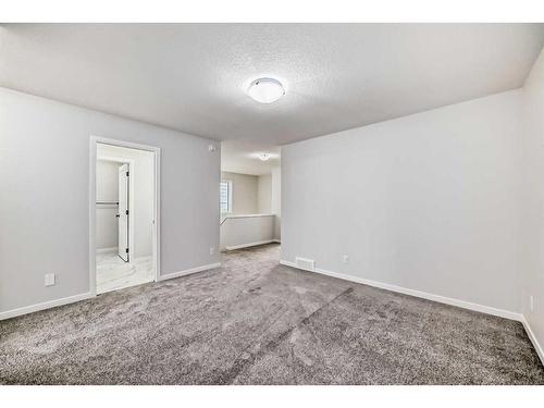 31 Royston Heath Nw, Calgary, AB - Indoor Photo Showing Other Room