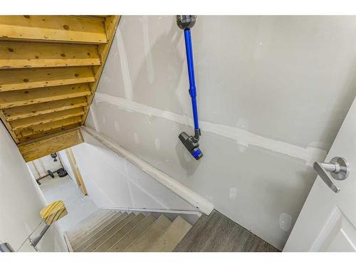 1482 148 Avenue Nw, Calgary, AB - Indoor Photo Showing Bathroom