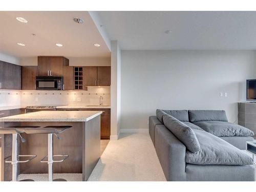 1203-77 Spruce, Calgary, AB - Indoor Photo Showing Kitchen