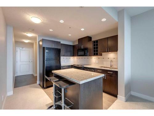 1203-77 Spruce, Calgary, AB - Indoor Photo Showing Kitchen